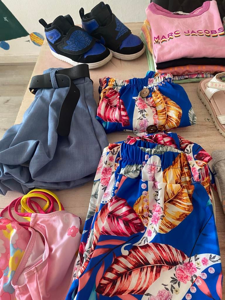 Grote kledingbundel voor meisjes maat 104, Ophalen of Verzenden, Zo goed als nieuw