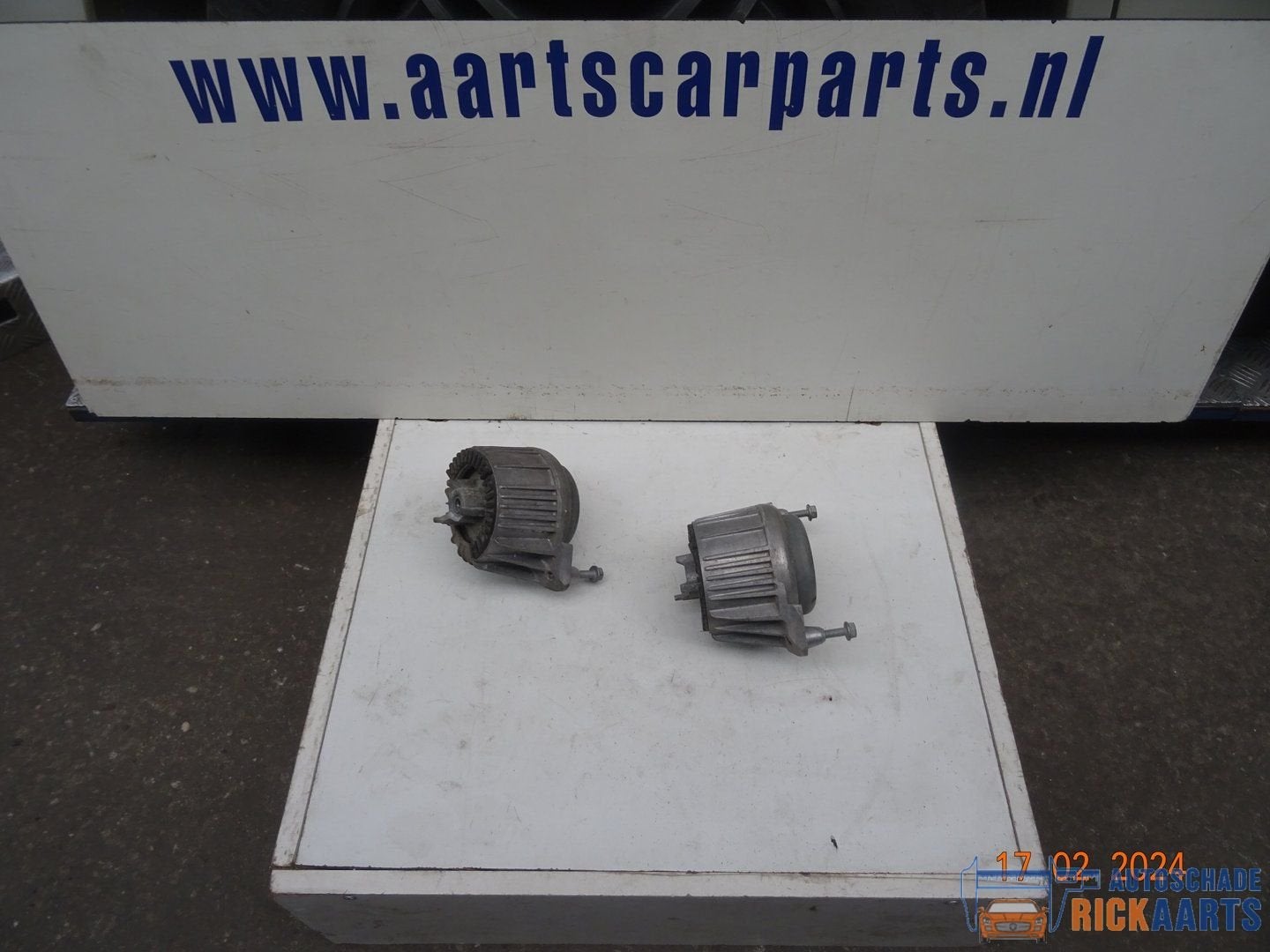 motorsteun mercedes w 204   2042400217, Gebruikt, -, Ophalen of Verzenden, -