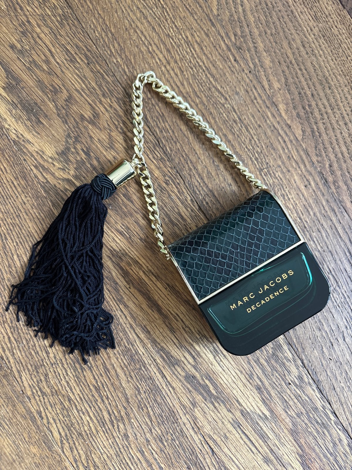 Marc Jacobs Decadence Eau de Parfum Spray 50 ml, Sieraden, Tassen en Uiterlijk, Uiterlijk | Parfum, Ophalen of Verzenden, Nieuw