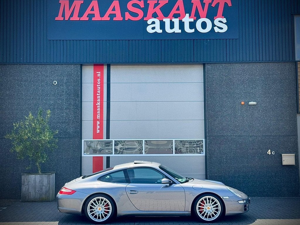 Porsche 911 3.8 Carrera S / 997 / Manual / NL car / Sport ch, Gebruikt, Zwart, 4 stoelen, Handgeschakeld