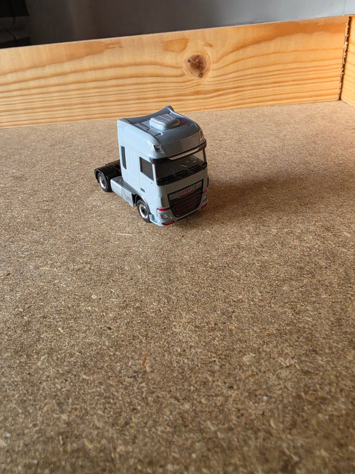 1800 herpa daf xf E6 trekker, Ophalen of Verzenden, Nieuw, Bus of Vrachtwagen, Herpa
