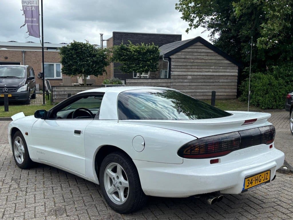 Pontiac Firebird 3.4 SE V6 Wit 1994 Handgeschakeld Apk 2028, foto 7