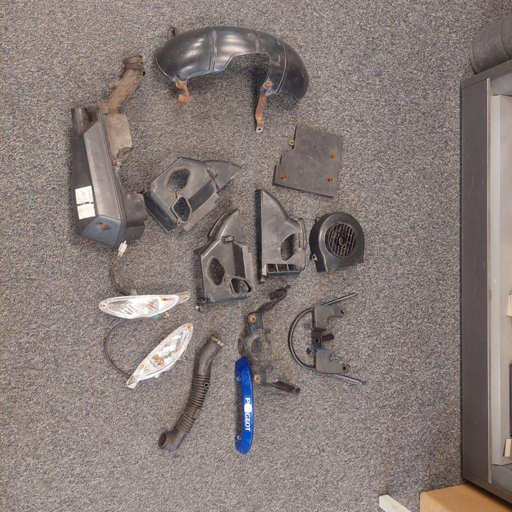 te koop diverse onderdelen peugeot v-clic v click, Ophalen, Gebruikt, Overige typen