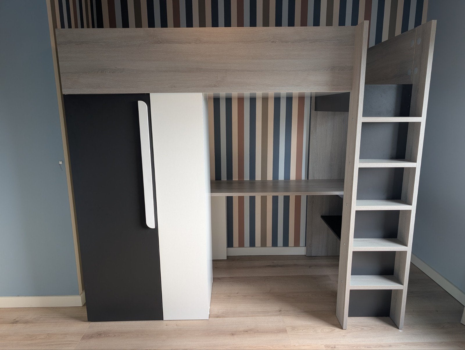 Mooie & complete Trasman hoogslaper met kast en bureau | Goe, Ophalen