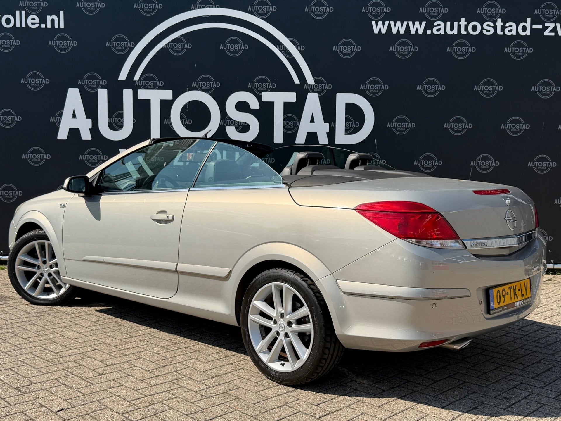 Opel Astra TwinTop 1.8 Cosmo NL-Auto / NAP / APK / Airco / C, Auto's, Opel, Stof, Zwart, 4 cilinders, Cabriolet