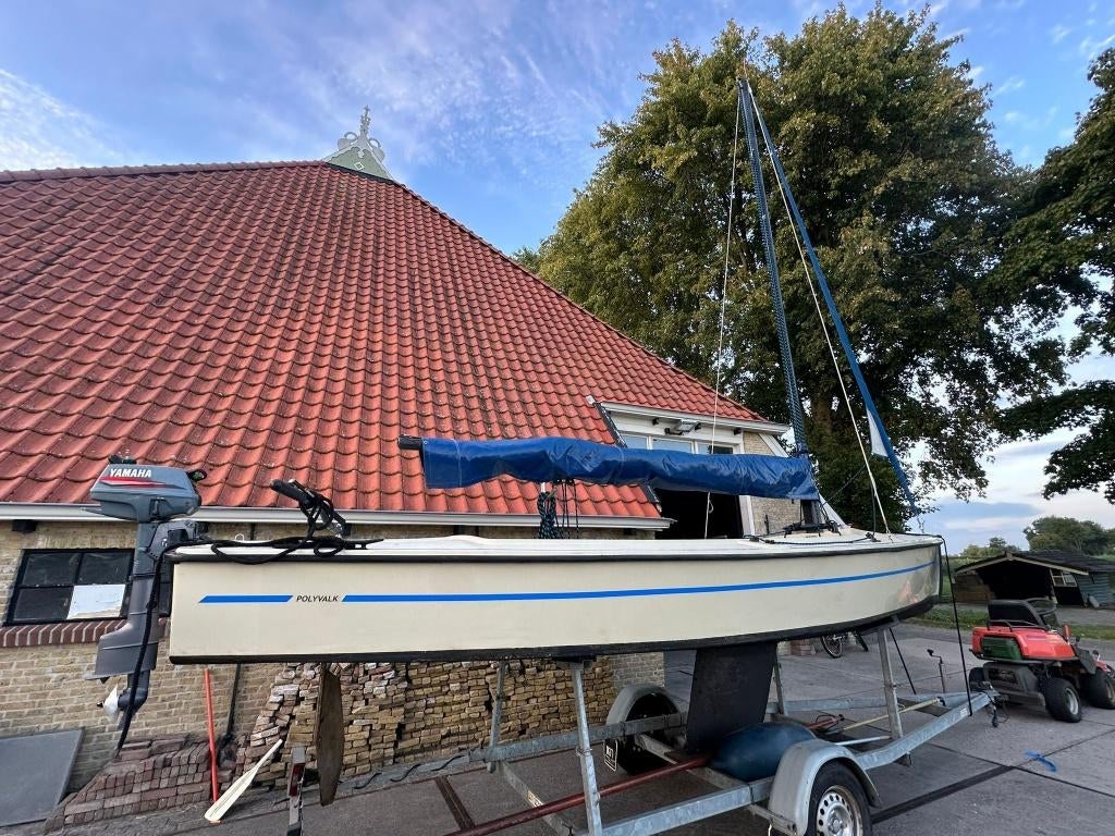 Valk met trailer, Watersport en Boten, Ophalen, Gebruikt, Benzine, Buitenboordmotor