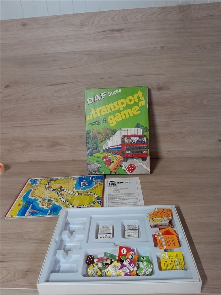 daf trucks transport spel [s1259], Hobby en Vrije tijd, Gezelschapsspellen | Bordspellen, Verzenden, Zo goed als nieuw