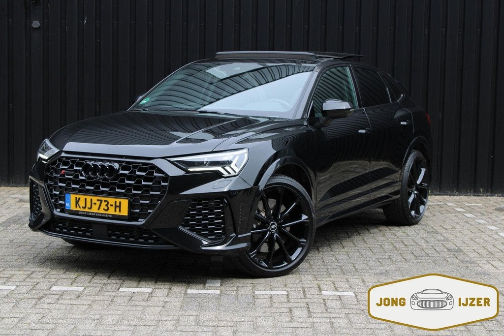 Audi RS Q3 RSQ3 Sportback TFSI PANO MATRIX SFEER RS-STOELEN, Auto's, Automaat, Gebruikt, 1675 kg, Zwart