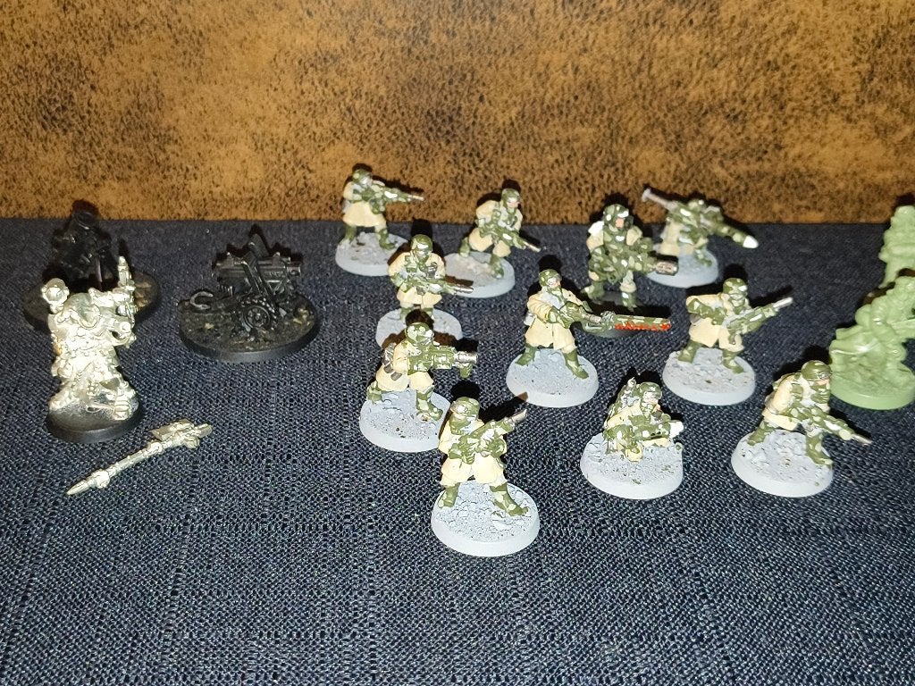 metalen Warhammer 40k Imperial Guards & boek, Ophalen of Verzenden, Gebruikt, Warhammer, Figuurtje(s)