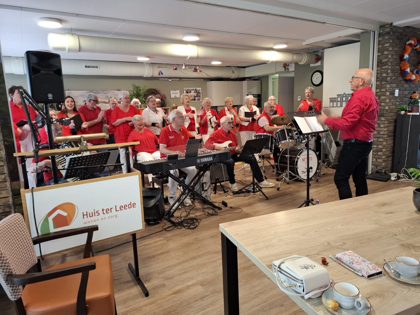 Gezelligheidskoor MestedLeerdam zoekt accordeonistengitarist