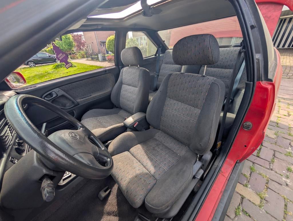 Hyundai Scoupe interieur inclusief deurkaarten en panelen, Ophalen, Gebruikt, Hyundai