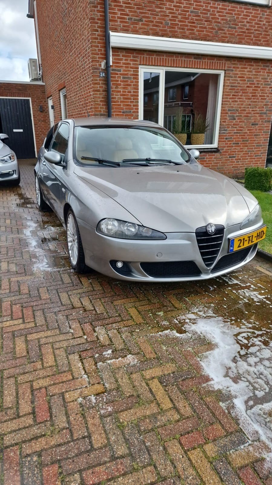 Alfa Romeo 147 1.6 T.spark 16V 77KW 3DR 2006 Grijs, Auto's, Voorwielaandrijving, 4 cilinders, 1165 kg, 400 kg