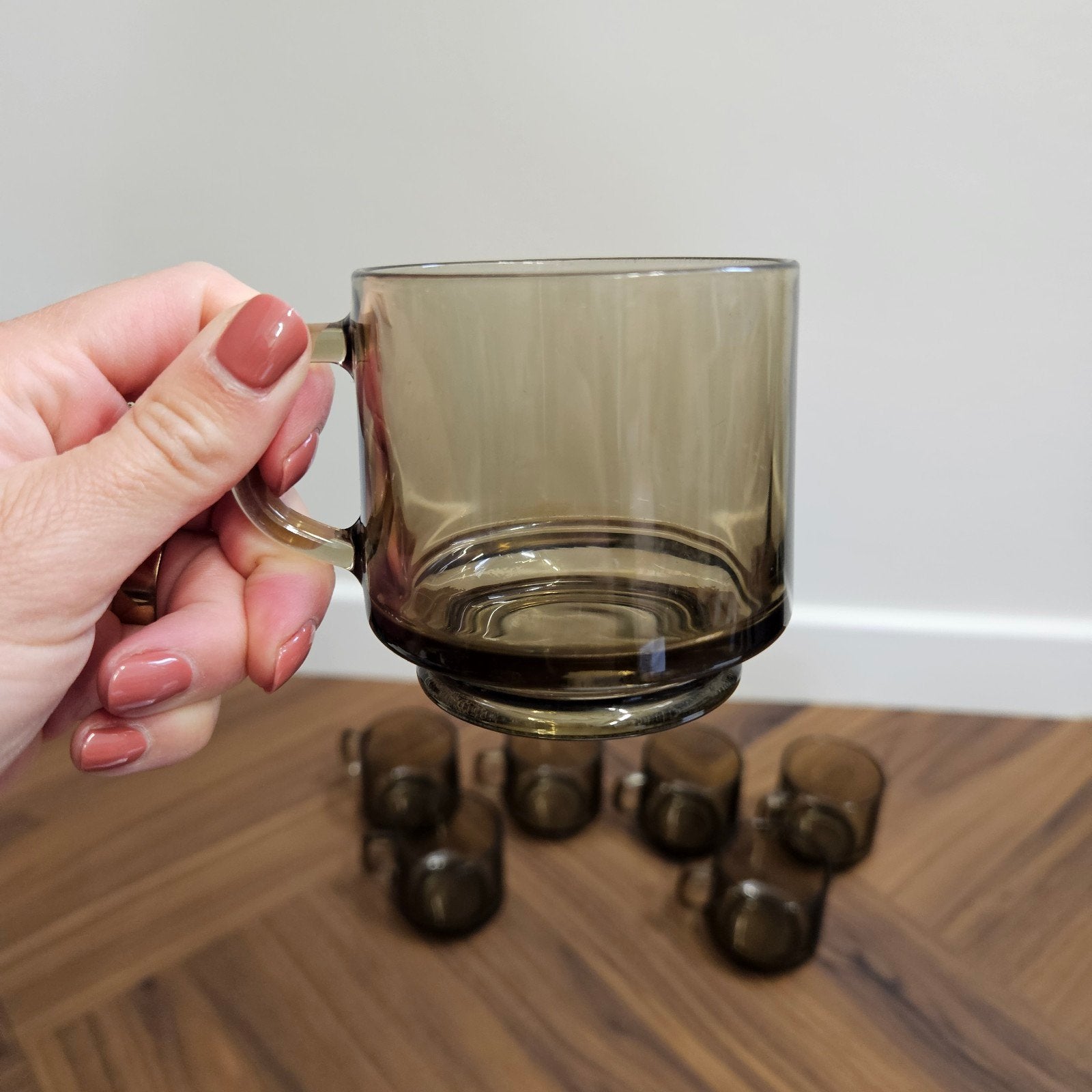 7 vintage theeglazen Douwe Egberts Moccona rookglas bruin, Glas of Glazen, Gebruikt, Ophalen of Verzenden, Glas