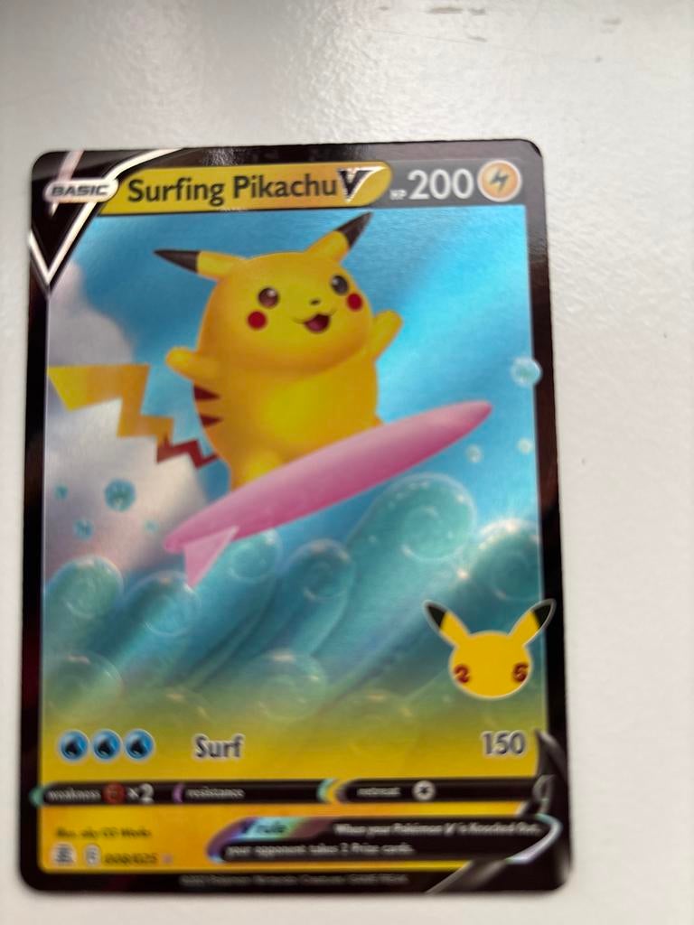 Surfing Pikachu V Pokémon Kaart Celebrations 009/025, Ophalen of Verzenden, Zo goed als nieuw, Losse kaart, Foil