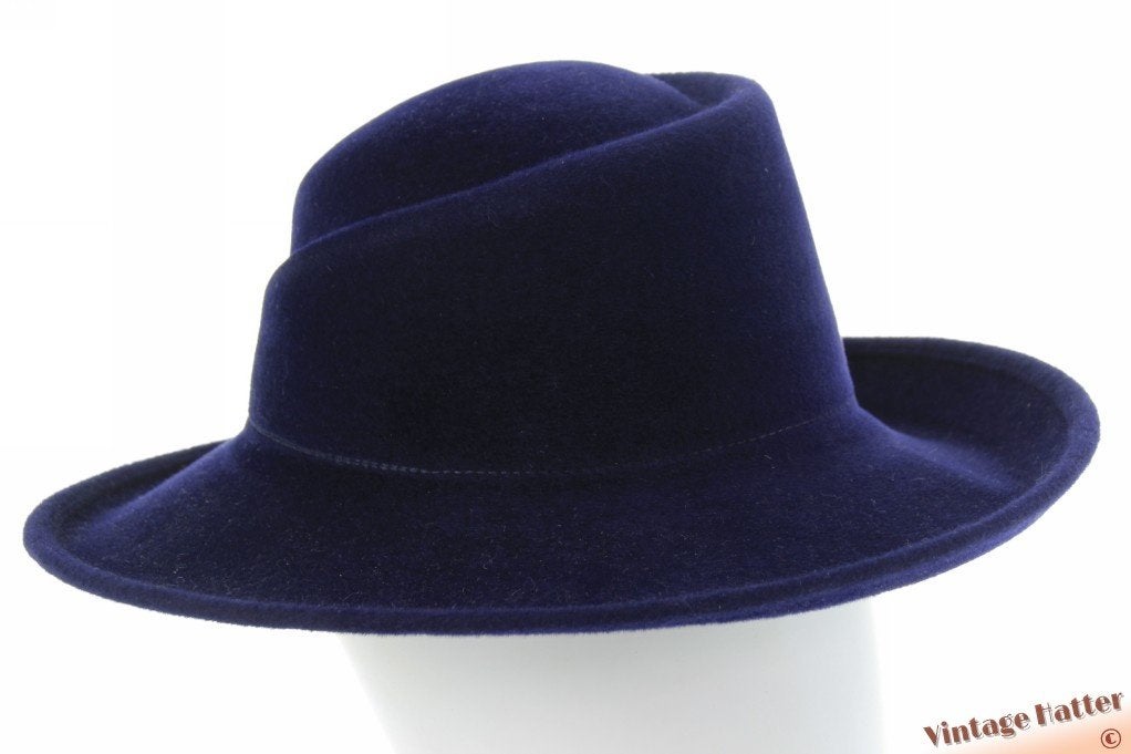 Dameshoed Weba Hats donkerblauw velour 56-57 nieuw, 56 of 57 cm (M, 7 of 7⅛ inch), Nieuw, Ophalen of Verzenden, Hoed