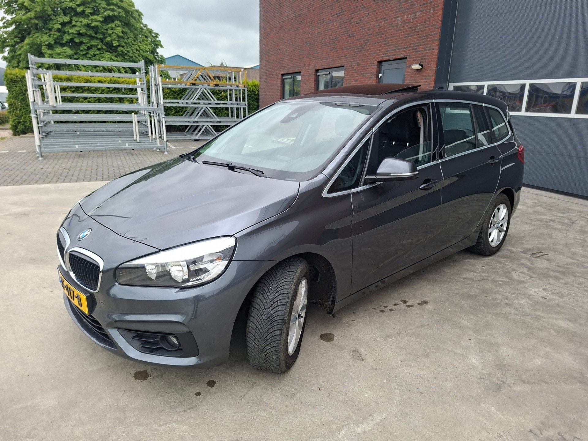 BMW 2-serie Gran Tourer 216d Essential Airco/ECC/Panoramadak, Auto's, BMW, Voorwielaandrijving, 745 kg, Gebruikt, Euro 6