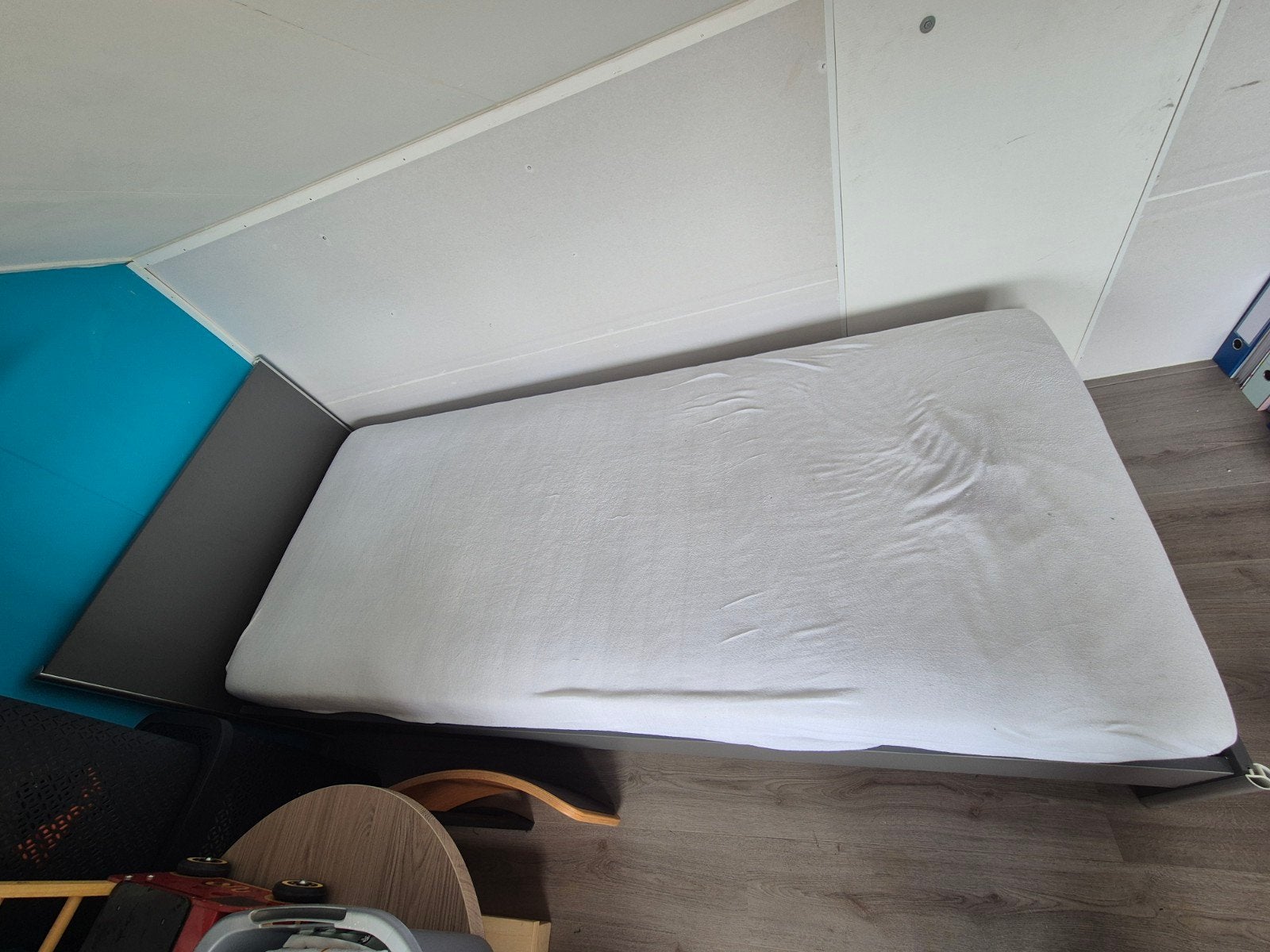 Eenpersoonsbed met lattenbodem, Huis en Inrichting, Ophalen, Gebruikt, 90 cm, Eenpersoons