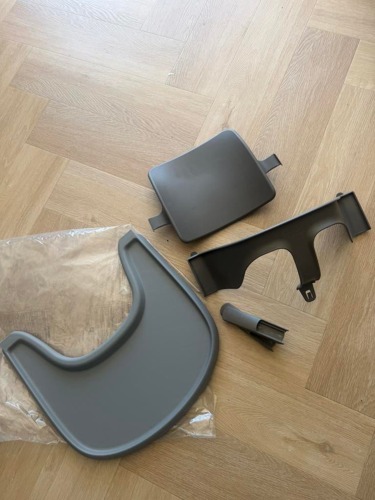 Stokke tripp trapp babyset en tafelblad, Ophalen of Verzenden, Zo goed als nieuw, Meegroeistoel