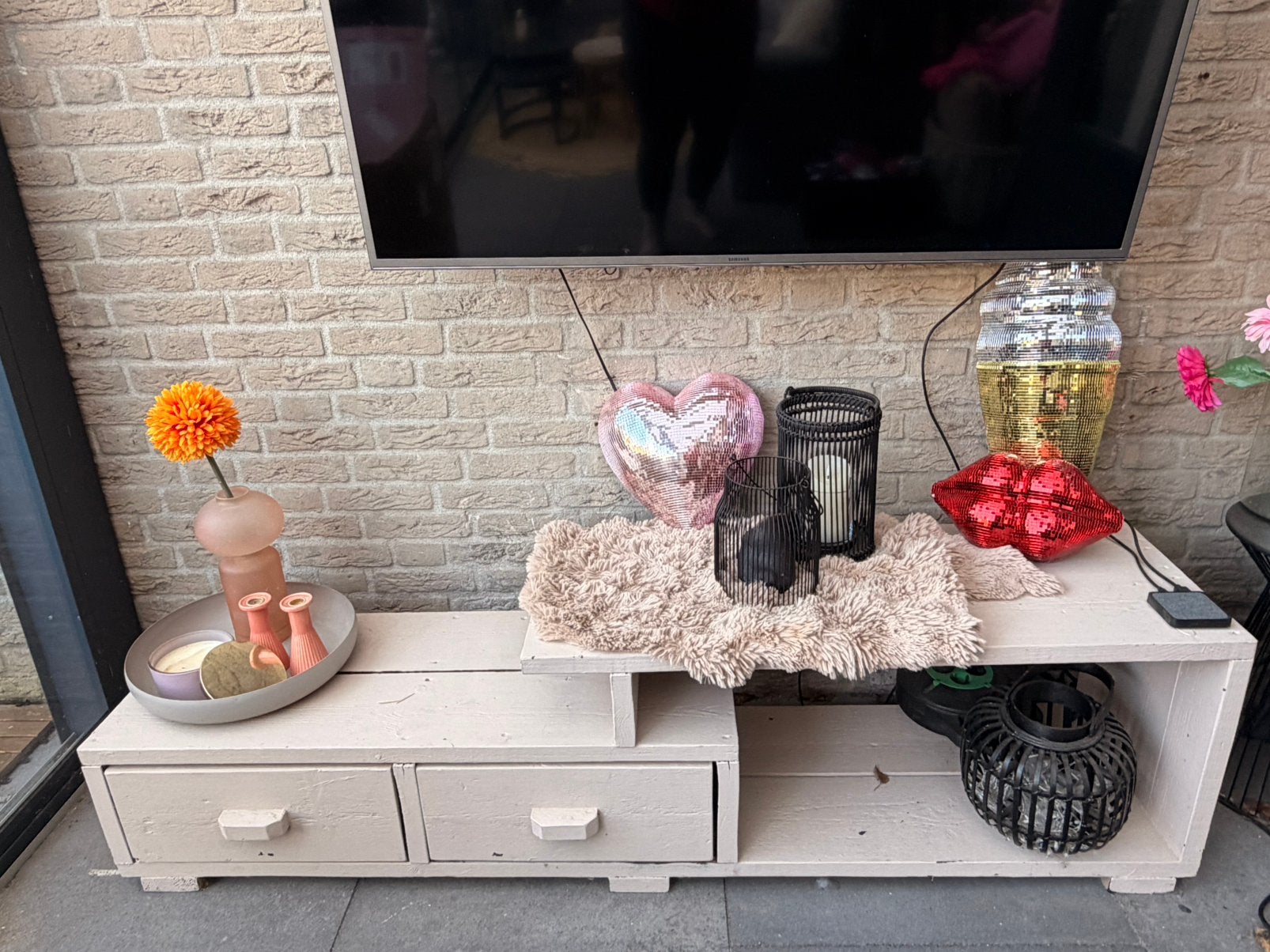 Tv kastje van steigerhout, Ophalen