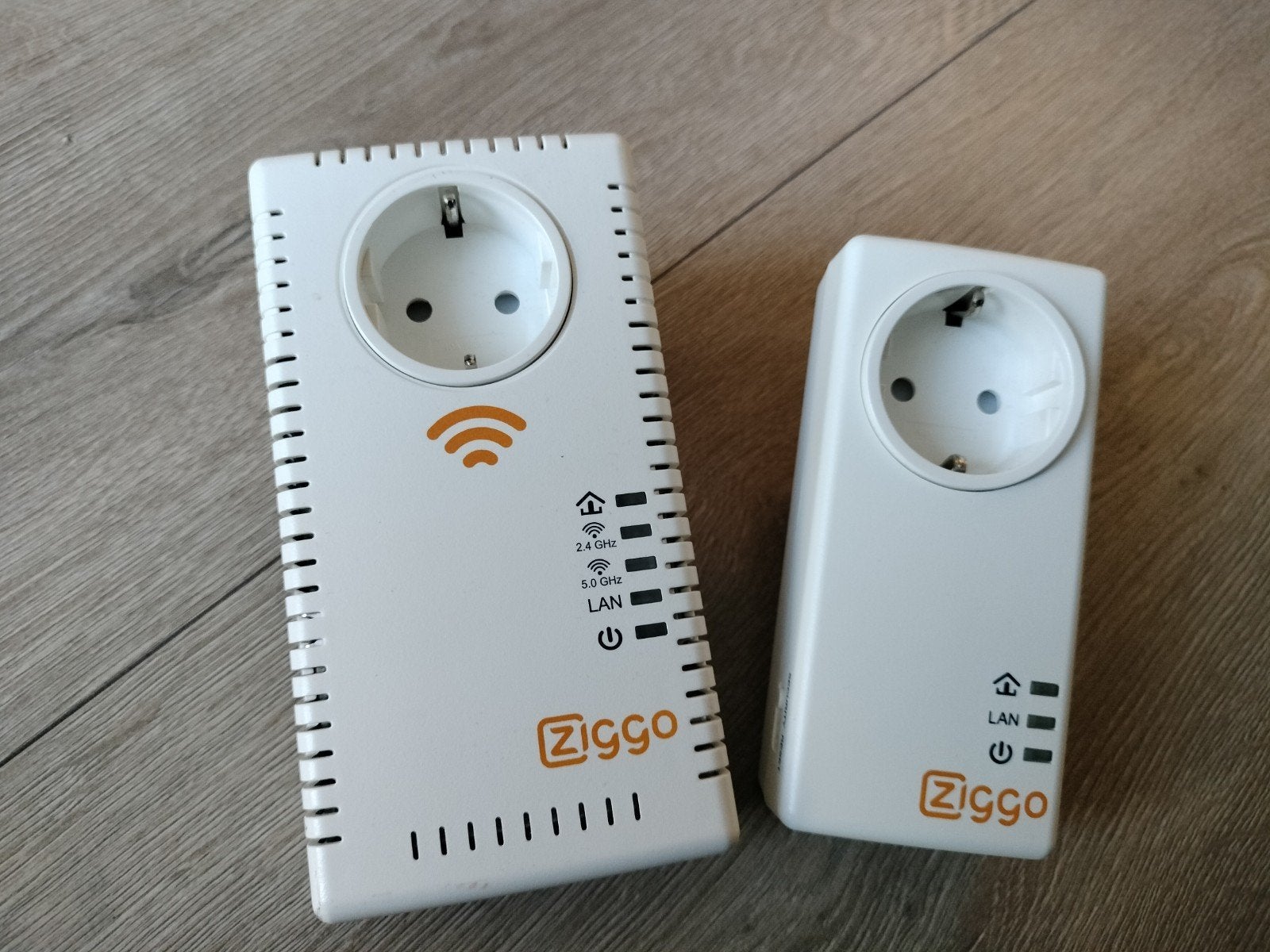Ziggo Wifi Powerline PG-9072LG-ZG en PG-9073LG-ZG, Computers en Software, Ophalen of Verzenden, Gebruikt, Ziggo