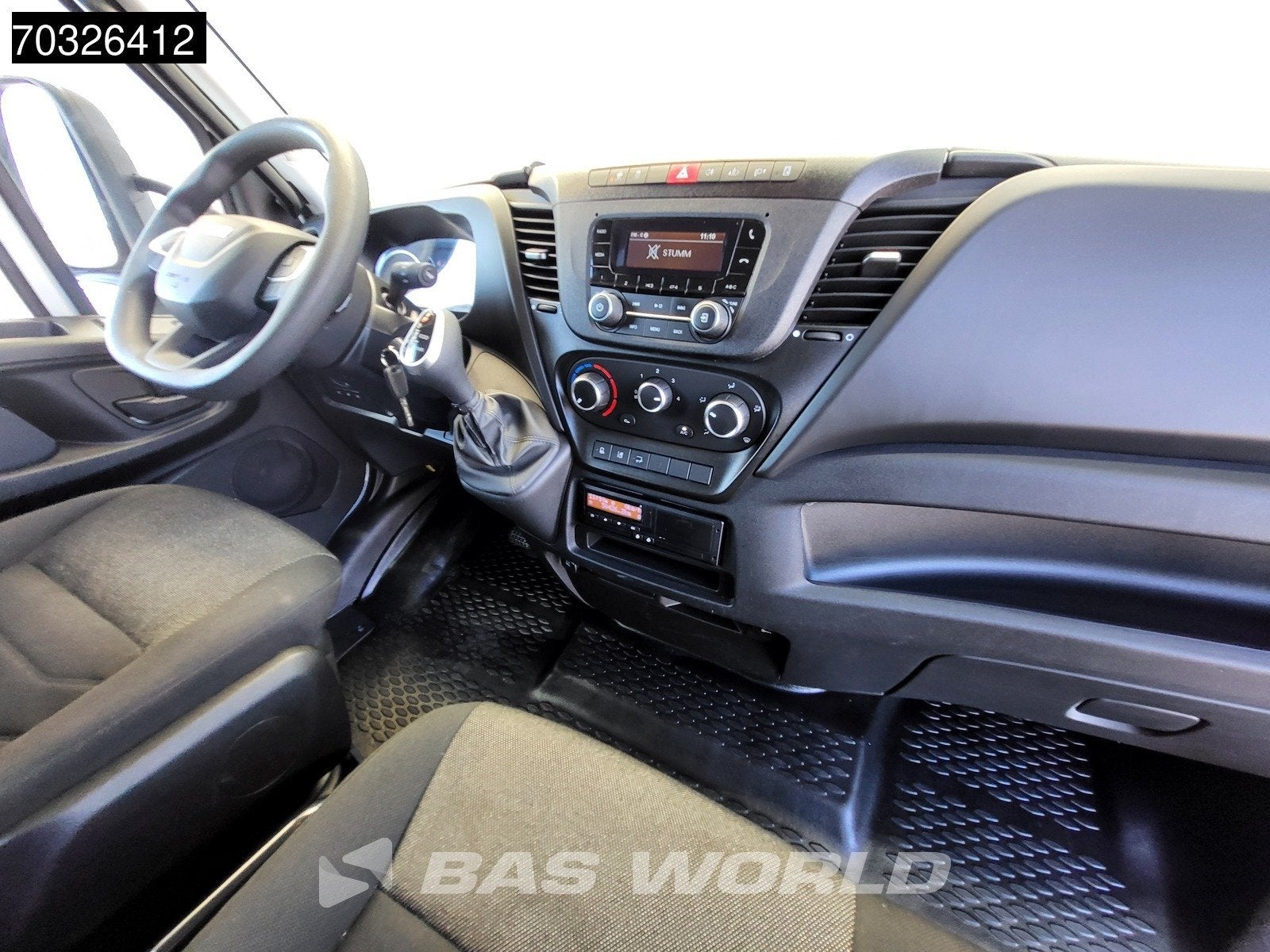 Iveco Daily 70C18 3.0L Automaat 1000KG Laadklep Luchtvering, Automaat, Stof, Gebruikt, Euro 6