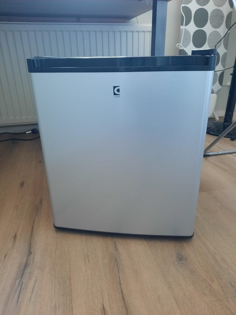 Te Koop: mini koelkast 38 liter, Witgoed en Apparatuur, Koelkasten en IJskasten, Ophalen, Zonder vriesvak, Minder dan 45 cm, Minder dan 85 cm