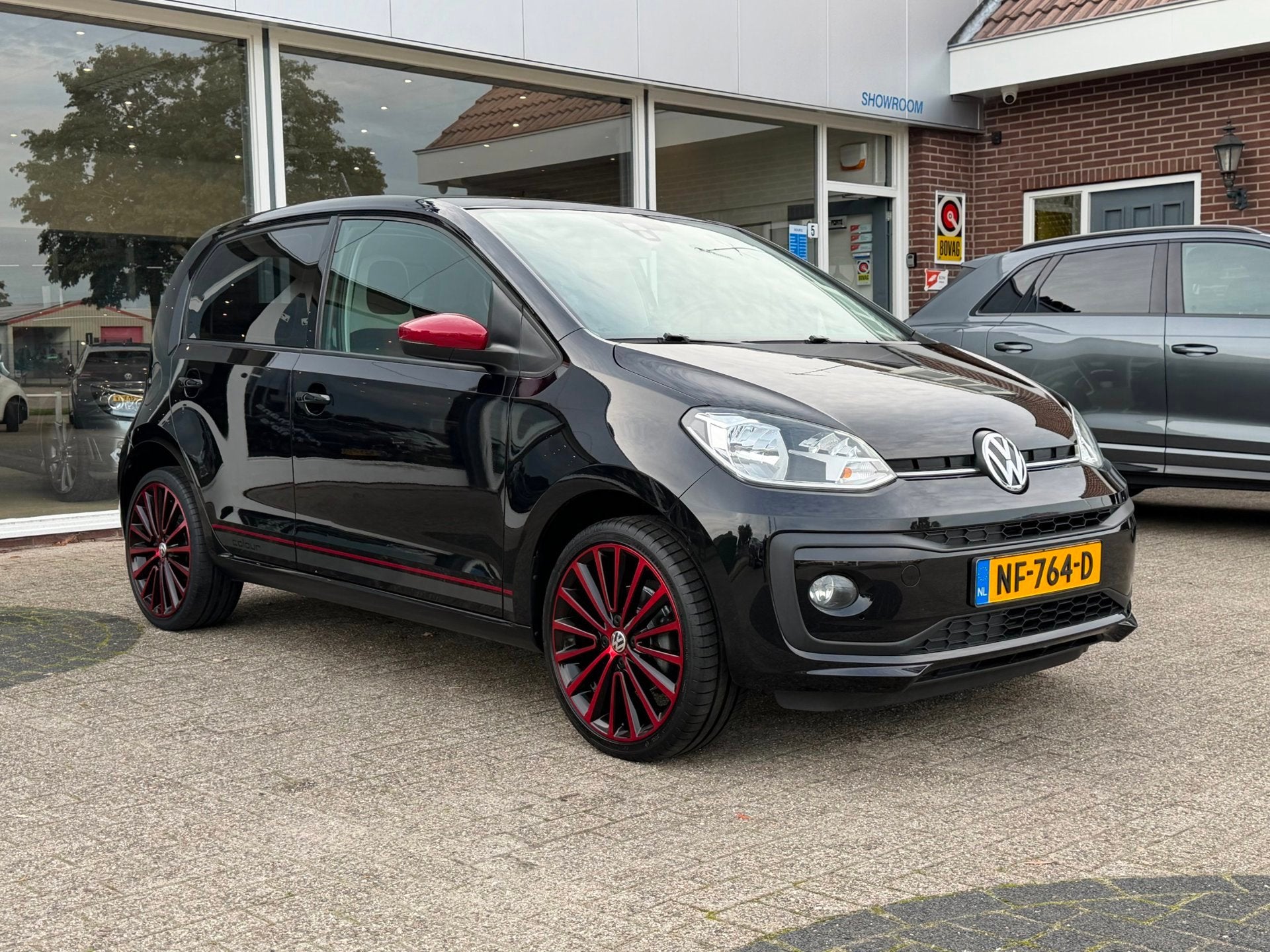 Volkswagen Up! 1.0 BMT high up! COLOUR / LM / MISTLAMPEN / C, Auto's, Voorwielaandrijving, Stof, Verwarmde buitenspiegels, 4 stoelen