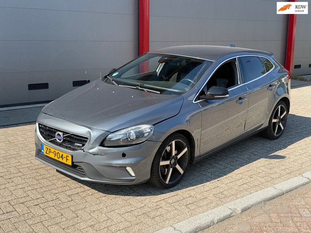 Volvo V40 2.0 D4 R-Design | Automaat |, Auto's, Volvo, Gebruikt, Euro 6, Diesel, 154 €/maand