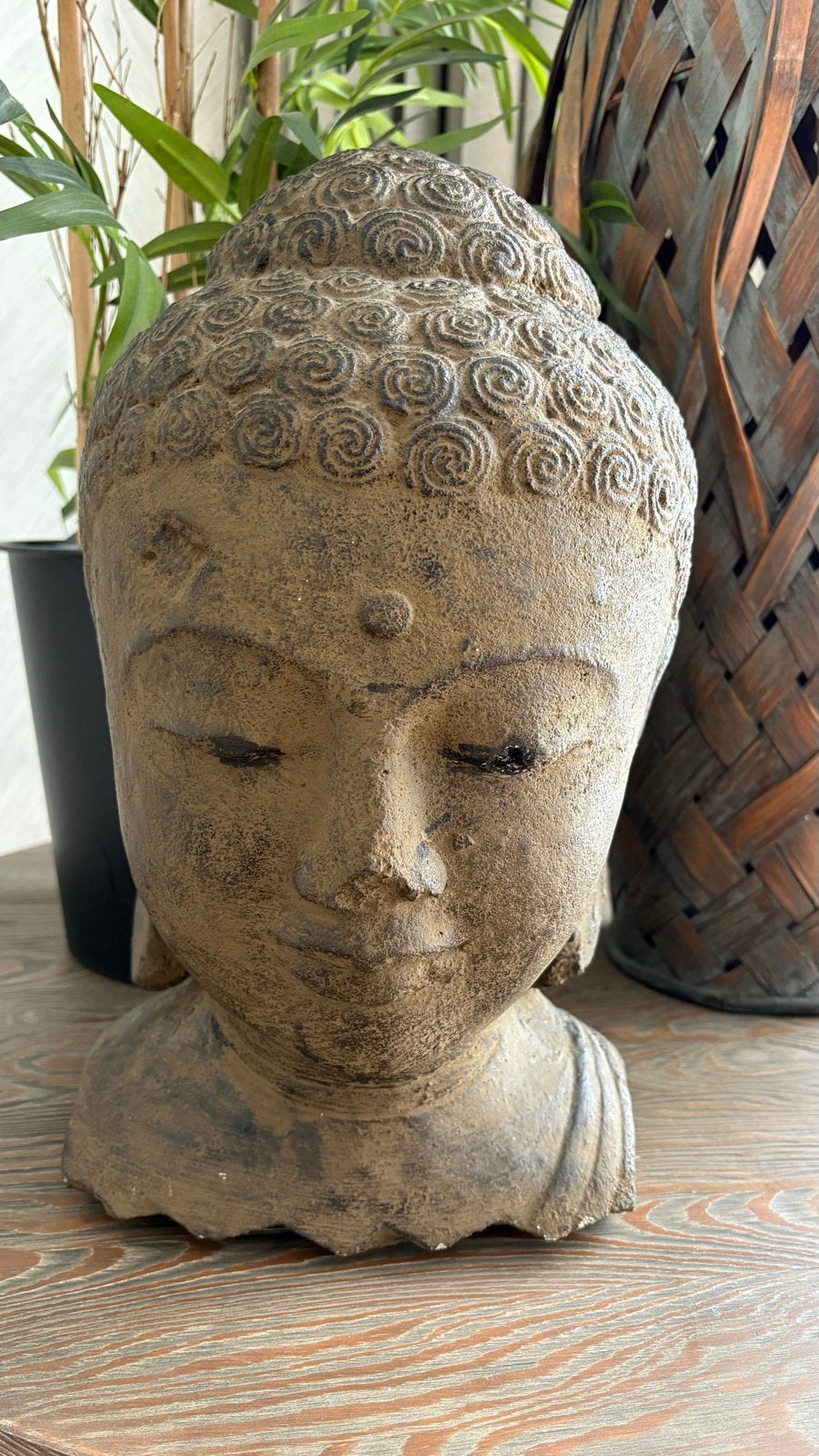 Set bijzettafels, Buddha hoofd, nep planten en accessoires, Ophalen, Hout, Zo goed als nieuw, Bruin