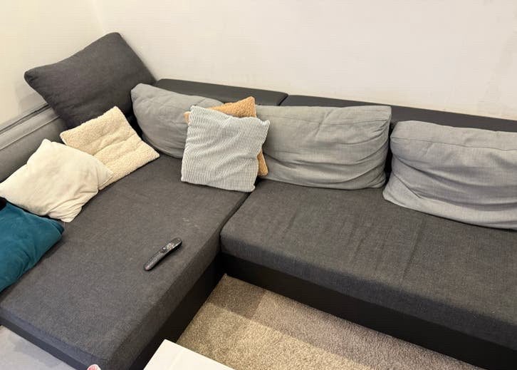 Comfortabele Hoekbank met lounge   - Grijs/zwart, Ophalen, 250 tot 300 cm, Gebruikt, 100 tot 125 cm