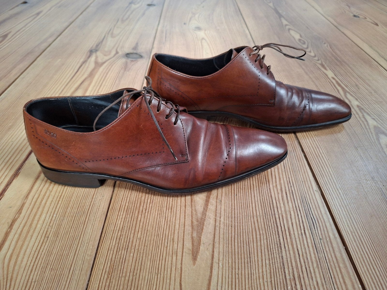 Bruin leren "Hugo Boss" herenschoenen. Mt.43., Kleding | Heren, Schoenen, Bruin, Ophalen of Verzenden, Zo goed als nieuw, Hugo Boss