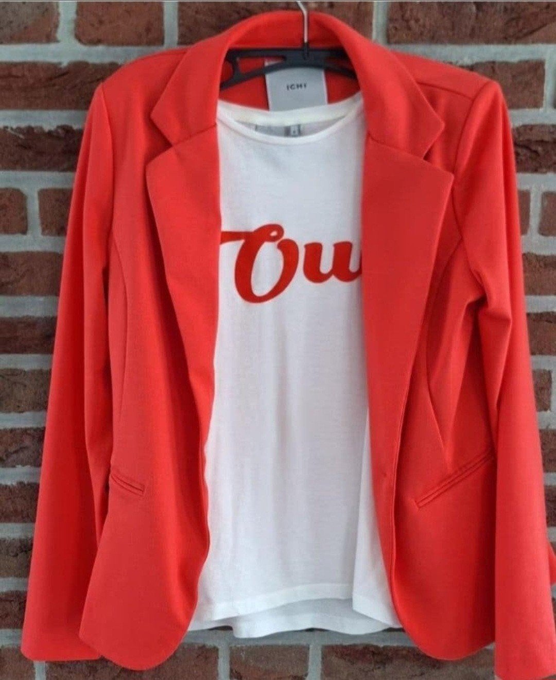 Te Koop: Ichi Blazer+Shirt+Broek Maat M Koraal Rood, Kostuum of Pak, Zo goed als nieuw, Ichi, Rood