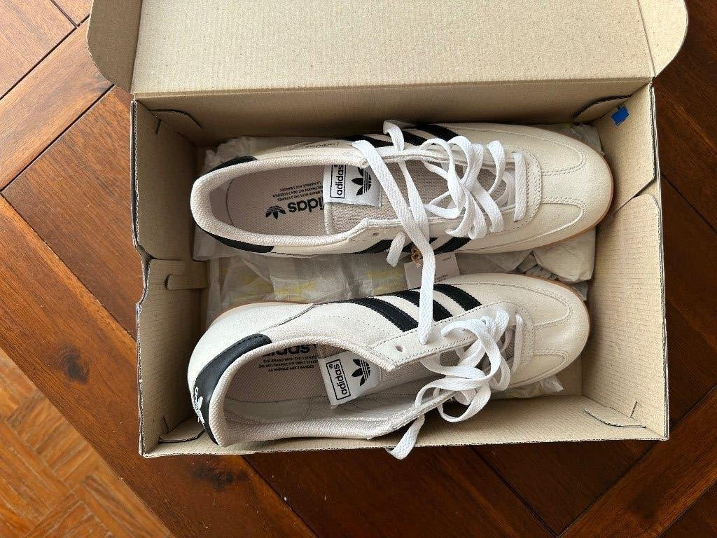 Adidas R71 sneakers, Wit, Nieuw, Ophalen of Verzenden, Sneakers of Gympen
