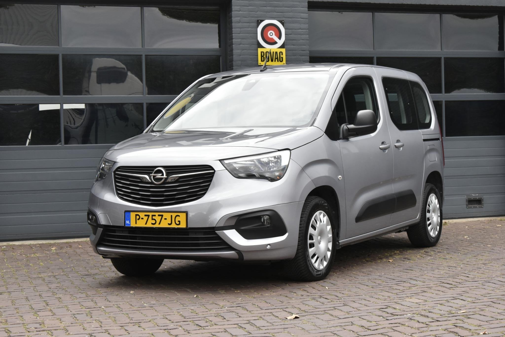 Opel Combo-e Life L1H1 Edition 50 kWh SOH 93,1 %, Auto's, Opel, 12 maanden, Overige carrosserieën, Origineel Nederlands, Grijs