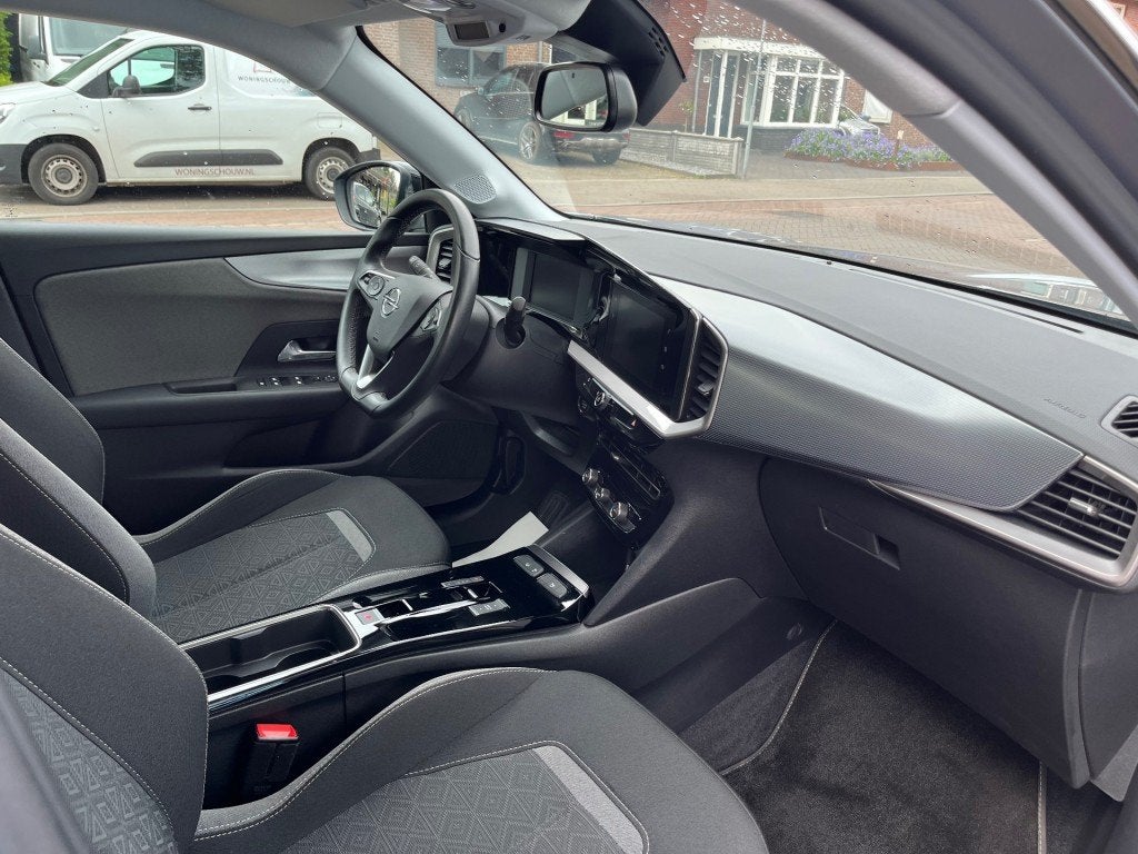 Opel MOKKA-E ELEGANCE 50-KWH (96% SOH) / ADAP. CRUISE / CARP, Auto's, Opel, 136 pk, Gebruikt, Overige modellen, Parkeersensor