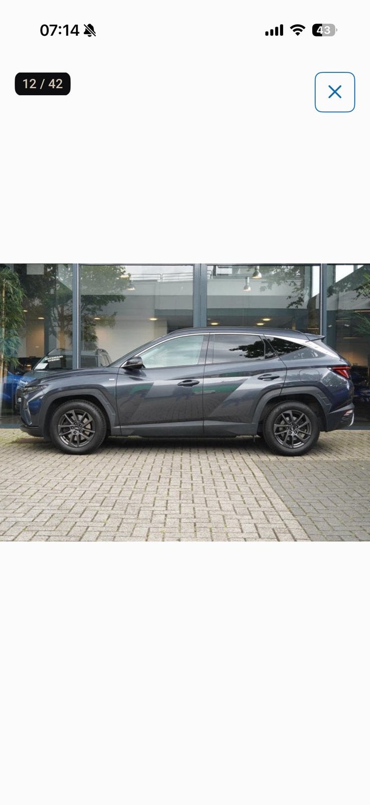 Hyundai Tucson velgen met winterbanden, Ophalen, Hyundai, Deur