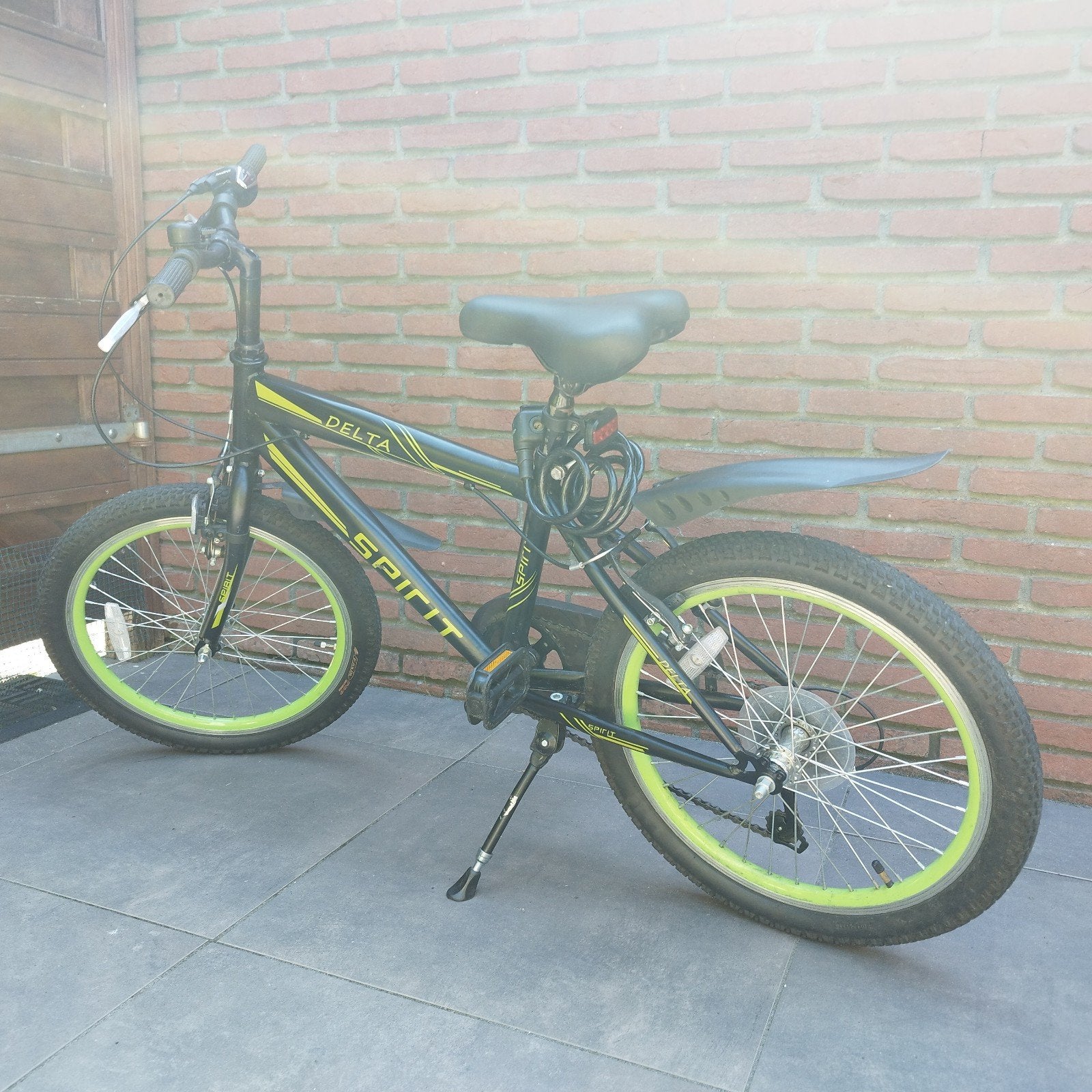 Bike for a child 5-11 years old, Fietsen en Brommers, Fietsen | Crossfietsen en BMX, Ophalen, Gebruikt, Staal