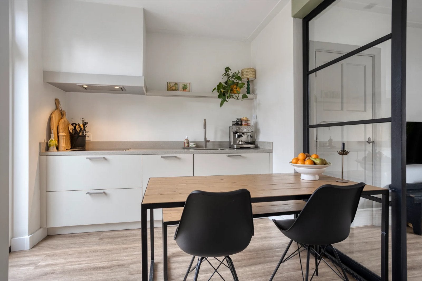 Robuuste eettafel met bankje, Huis en Inrichting, Tafels | Eettafels, Ophalen, Gebruikt, 100 tot 150 cm, 50 tot 100 cm