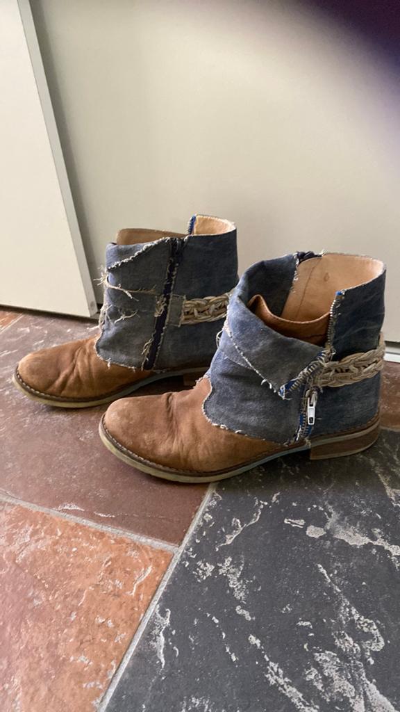 Leuke jeans boots mt 39, Ophalen of Verzenden, Zo goed als nieuw, Blauw