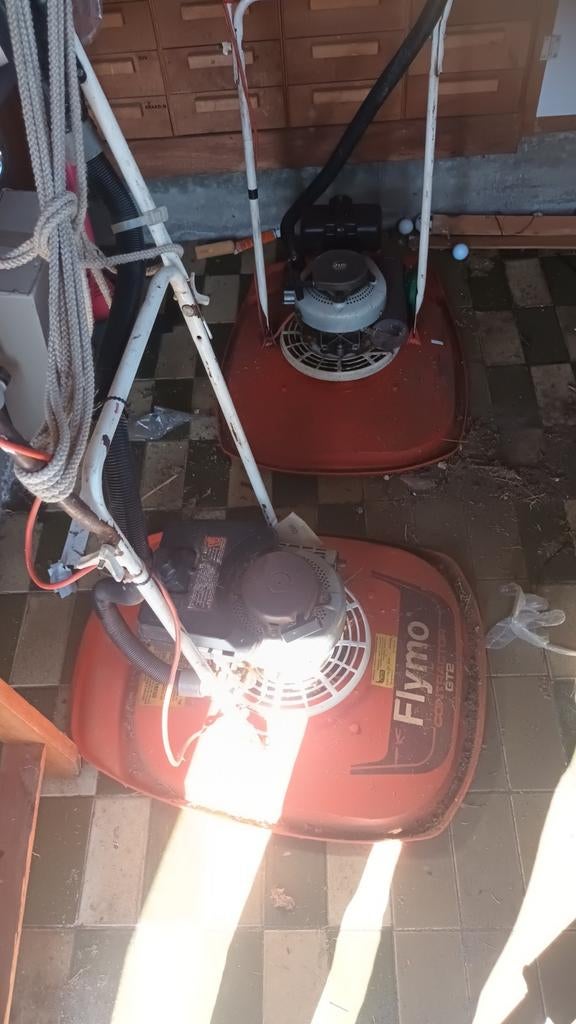 Partij grasmaaiers: 2x Benz Flymo, 1xHonda 1x Elekt (defect), Zweefmaaier, Ophalen of Verzenden, Gebruikt