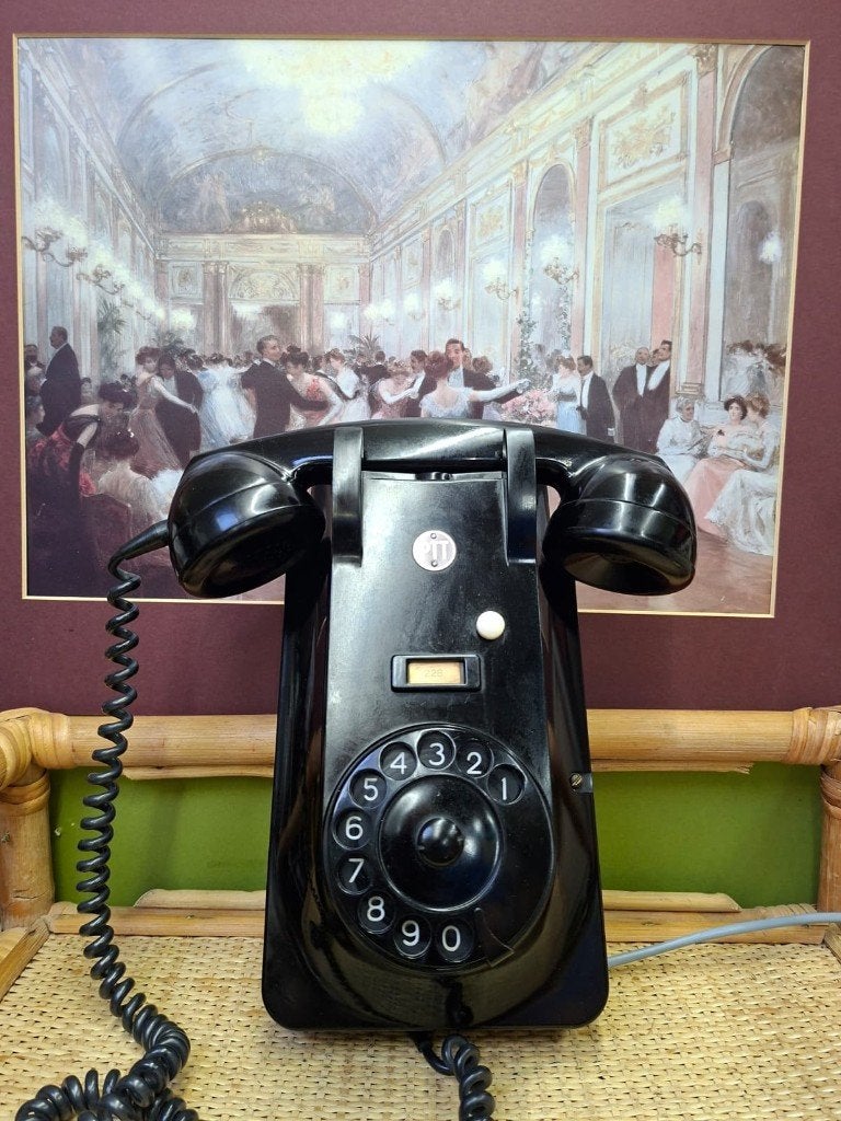 Bakelieten wandtelefoon, Ophalen of Verzenden, Refurbished, Met draaischijf