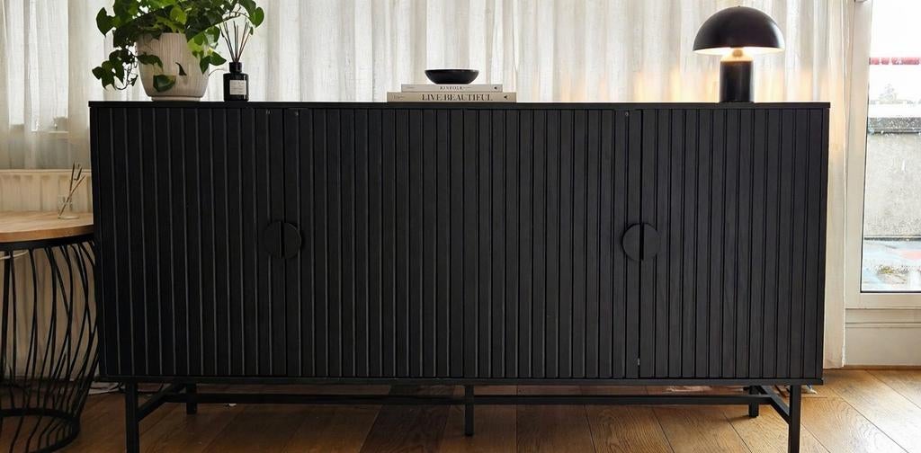 Zwart dressoir met 4 deuren, Ophalen, Modern, Scandinavisch, 150 tot 200 cm, Zo goed als nieuw