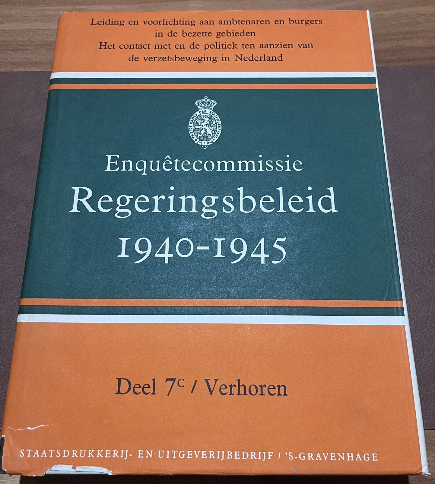 Groot dik boek - Enquêtecommissie Regeringsbeleid 1940 -1945, Boeken, Ophalen of Verzenden, Tweede Wereldoorlog, Gelezen