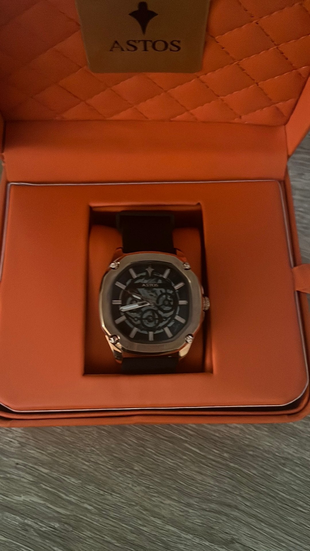 Astos horloge, Ophalen of Verzenden, Zo goed als nieuw, Polshorloge, Overige merken