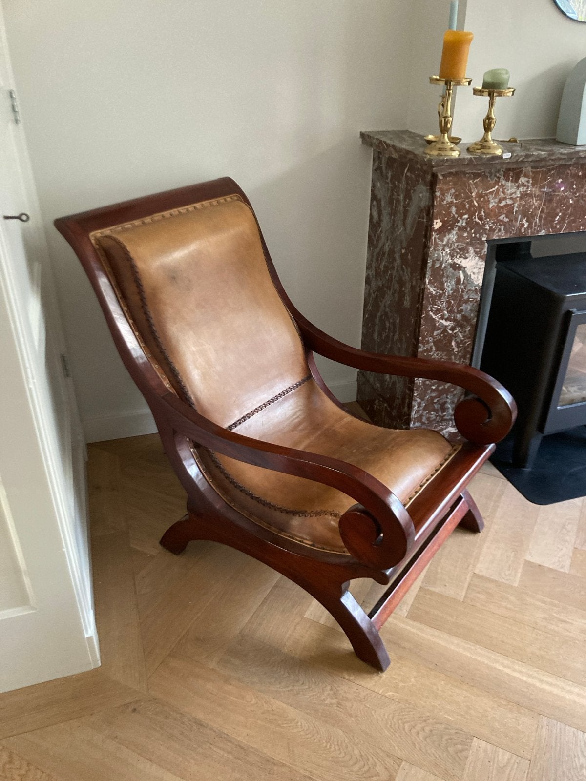 Vintage Leren hout Stoel fauteuil troon studentenkamer, Antiek en Kunst, Antiek | Meubels | Stoelen en Banken, Ophalen