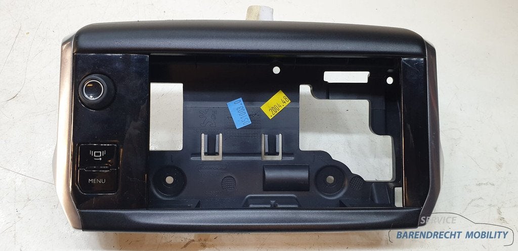 Display navigatie behuizing Peugeot 208 9672846077 frame ori, Taurusavenue 1
2132 LS  Hoofddorp, NL, Gebruikt, Contact.group@renault.com