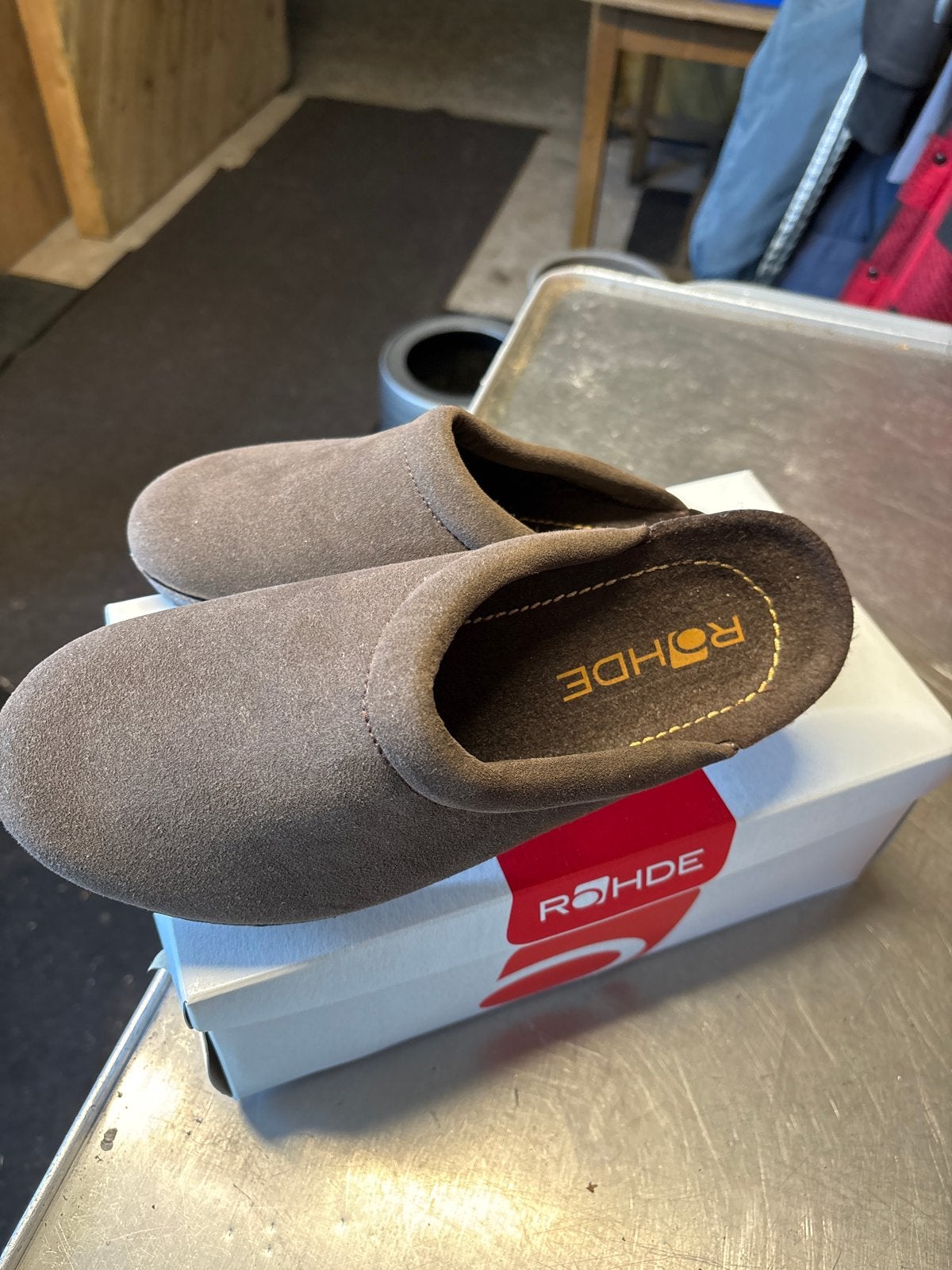 Rohde pantoffels/sloffen - Maat 41 - Bruin - Nieuw., Bruin, Nieuw, Ophalen of Verzenden, Pantoffels of Sloffen