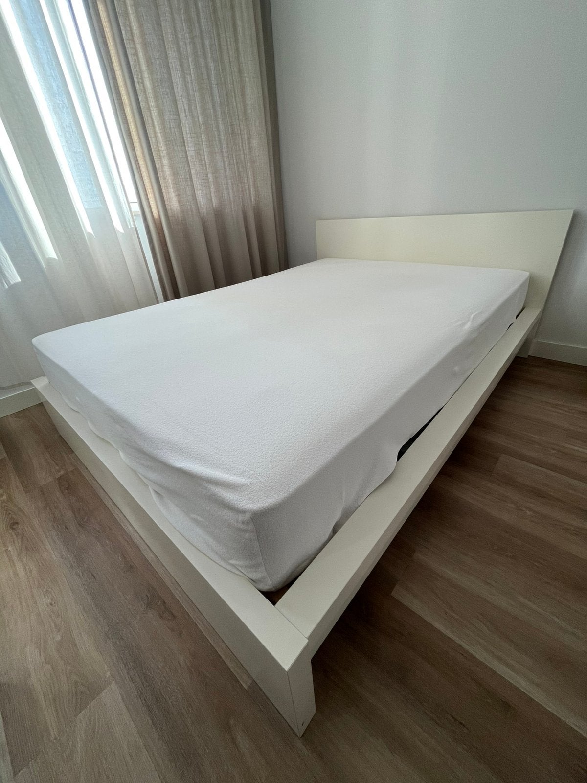 Ikea Malm bedframe + lattebodem (+ optioneel matras), Ophalen, Wit, Tweepersoons, 140 cm