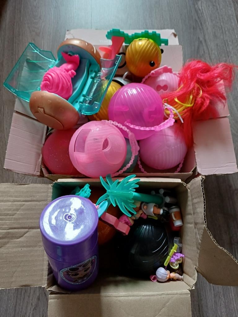 LOL SURPRISE 2 DOZEN. ELKE BAL MET INHOUD HEEL VEEL!, Ophalen of Verzenden, Zo goed als nieuw, Jongen of Meisje
