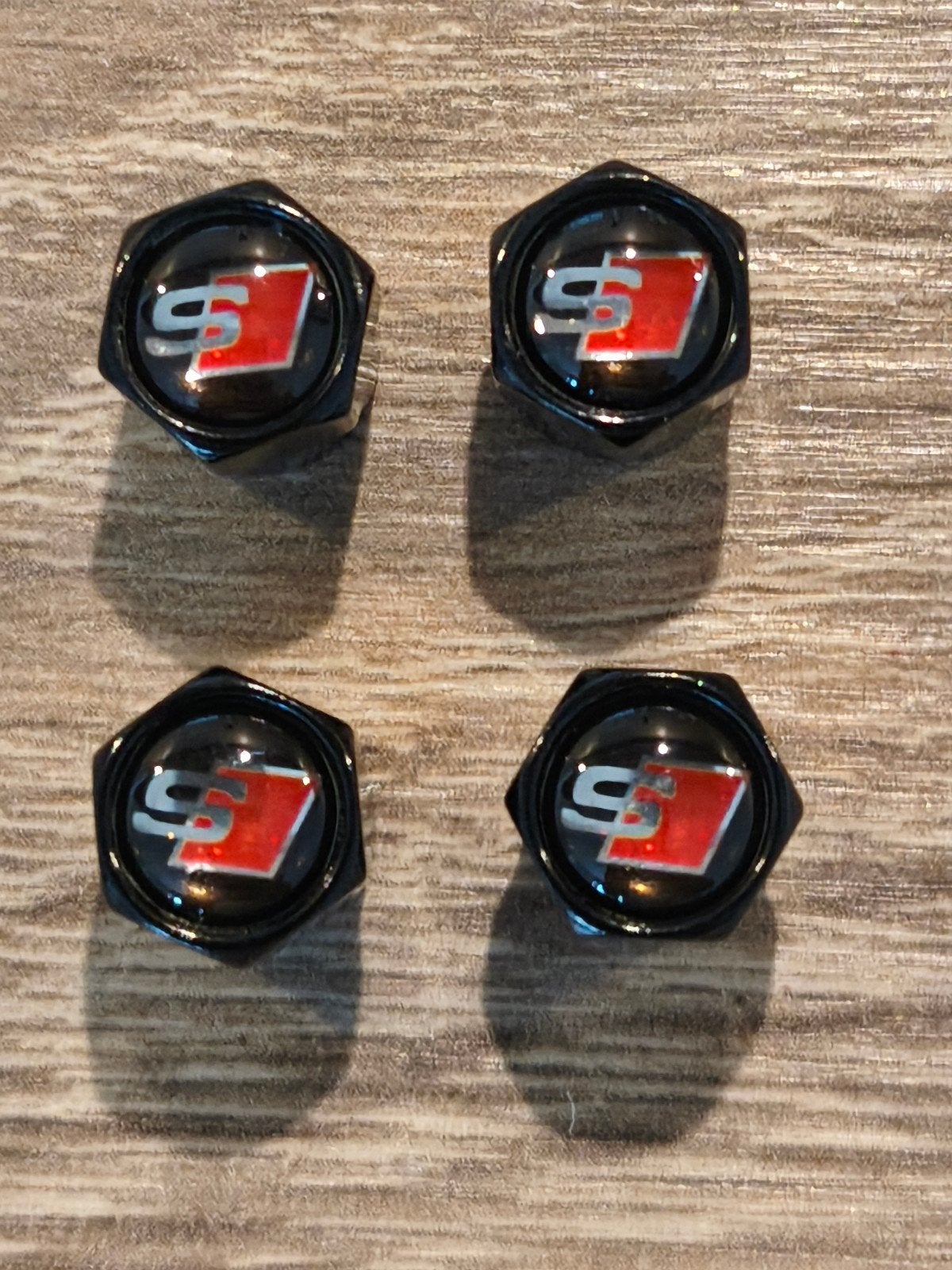 4x Audi S-Line logo zwart ventieldoppen / gratis verzending, Auto diversen, Ophalen of Verzenden